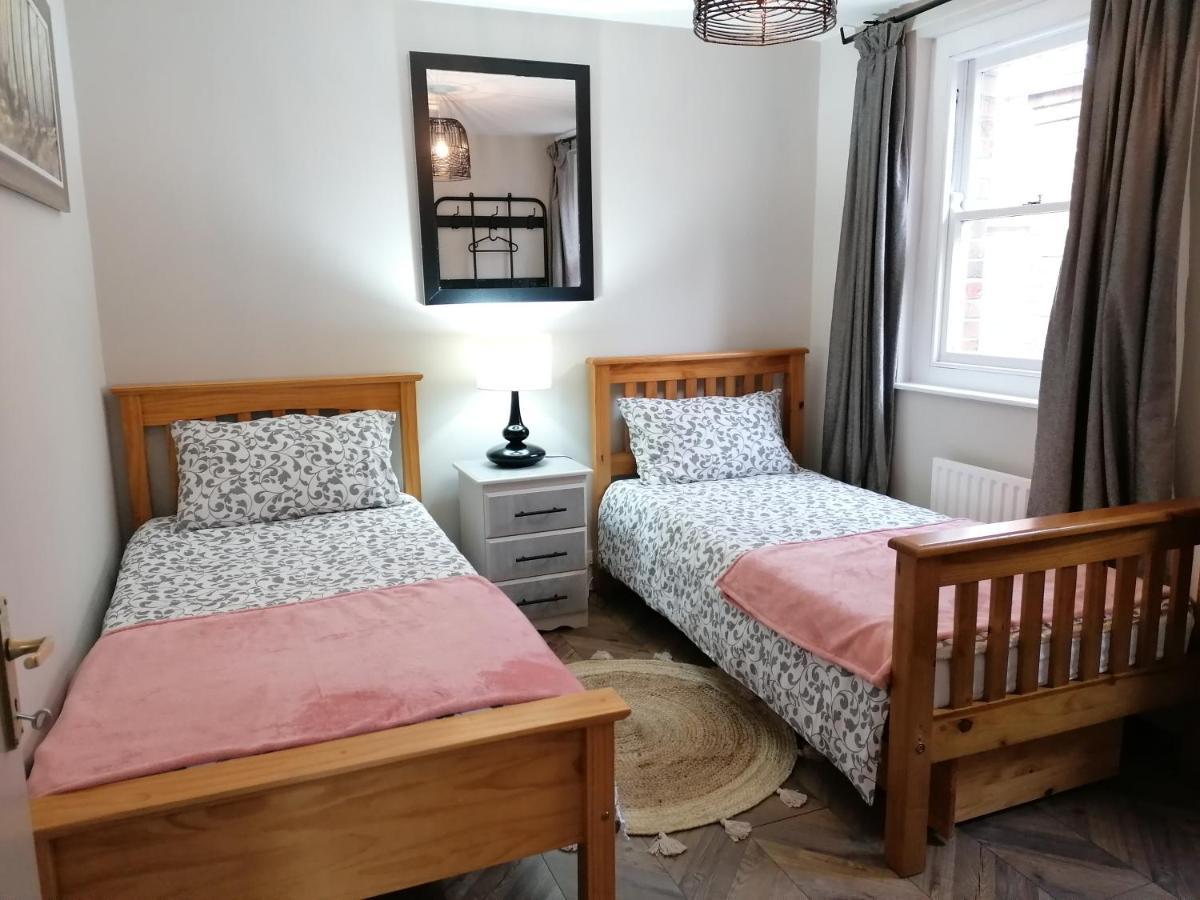 Queens Quarter Holiday Homes (Adults Only) Belfast Dış mekan fotoğraf