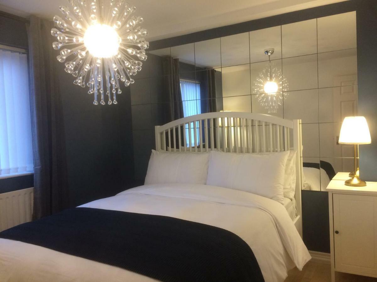 Queens Quarter Holiday Homes (Adults Only) Belfast Dış mekan fotoğraf