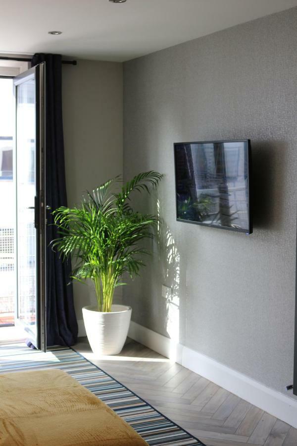 Queens Quarter Holiday Homes (Adults Only) Belfast Dış mekan fotoğraf